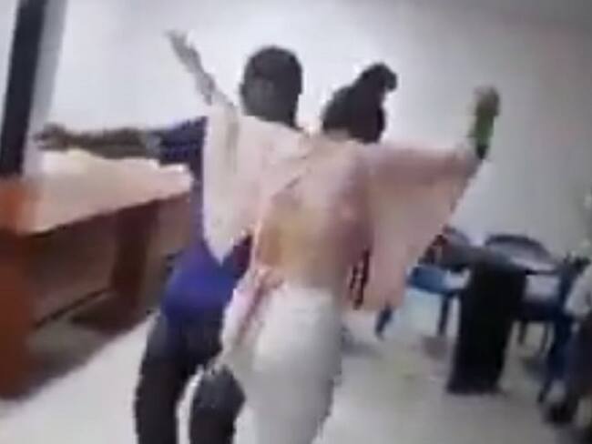 Momentos de la aparente fiesta