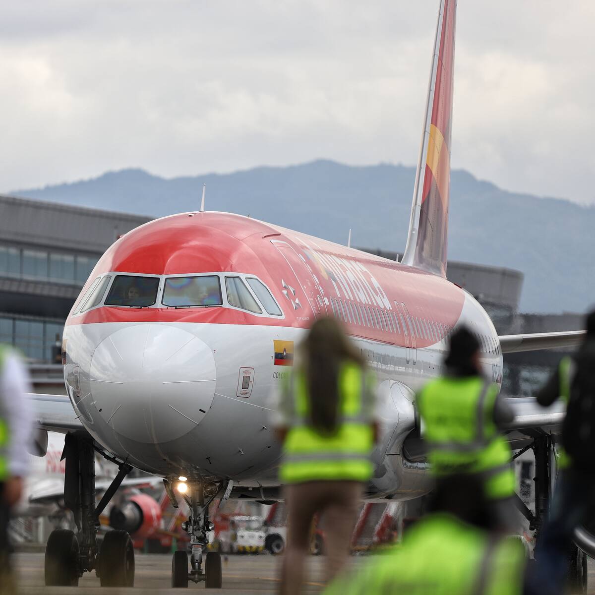 Avianca demanda por más de USD 90.000 a pasajeros disruptivos que obligaron a desviar vuelo