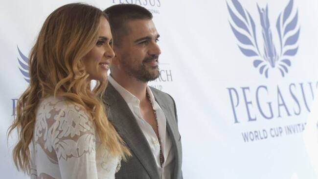 Karen Martínez y Juanes