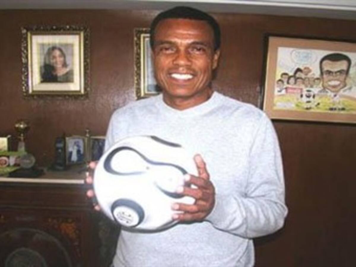 Teófilo Cubillas será asesor de Markarián en Selección de Perú