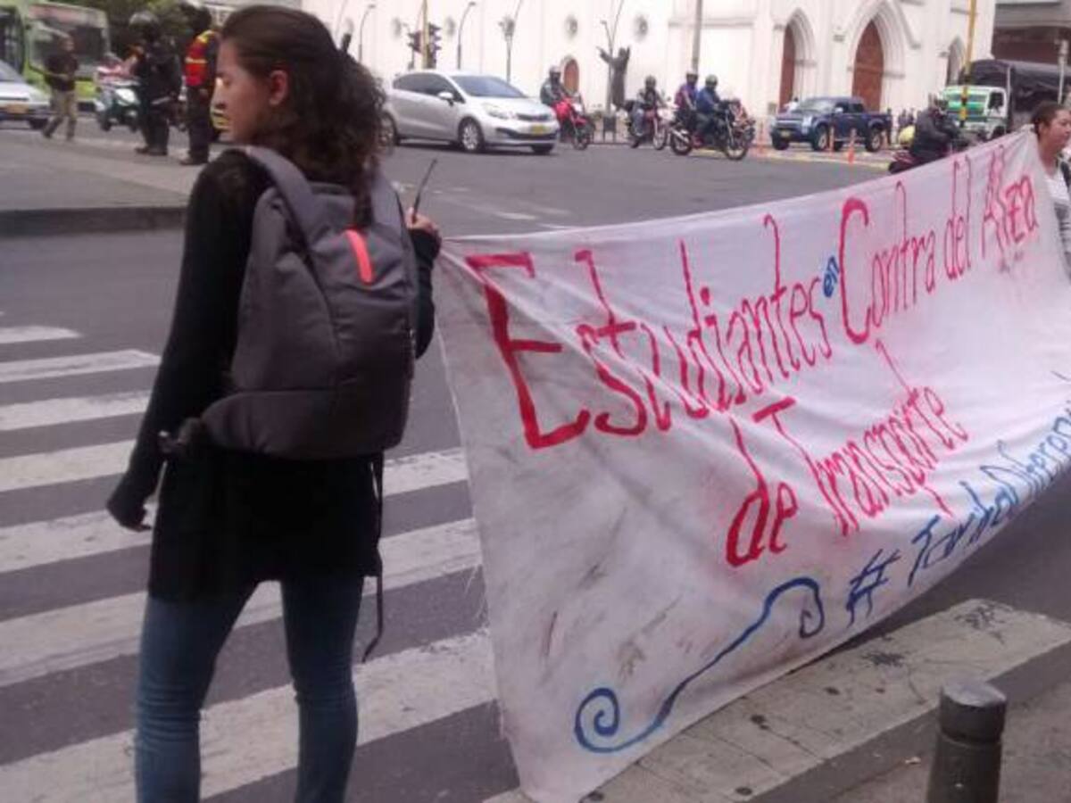 Se presentan disturbios en la calle 72 en Bogotá