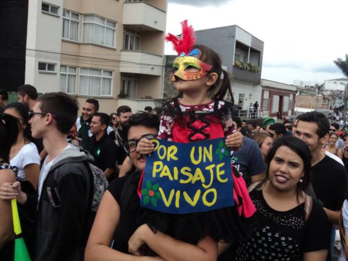 Quindío le dijo NO a la mega minería, multitudinaria marcha en Armenia