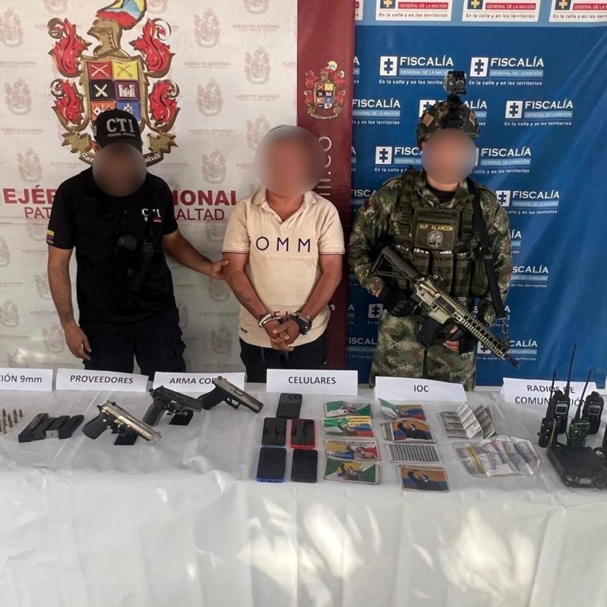 Cabecilla del Clan del Golfo en Nechí fue capturado con tres pistolas y siete radios