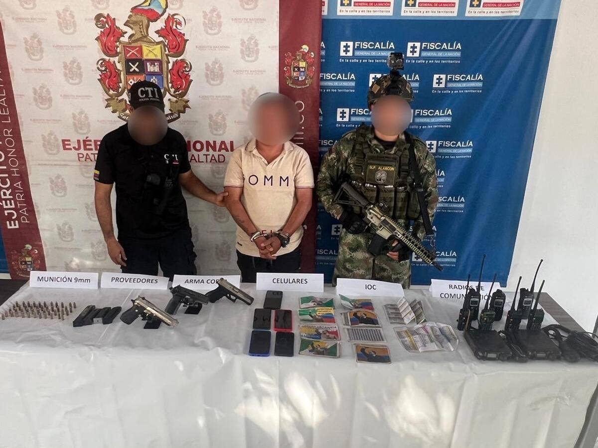 Cabecilla del Clan del Golfo en Nechí fue capturado con tres pistolas y siete radios