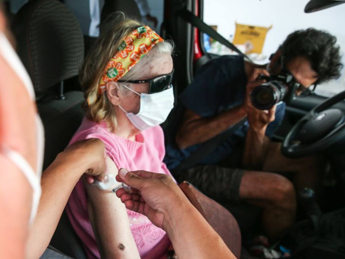 Brasil busca que EE.UU. le envíe excedentes de vacunas anticoronavirus