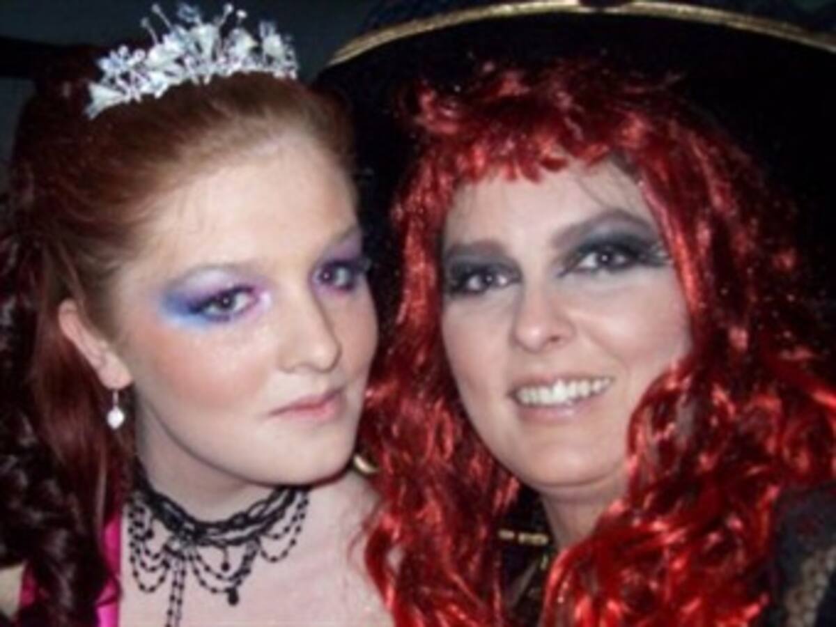 Madre hace que su hija beba alcohol desde los tres años para que la acompañe a fiestas