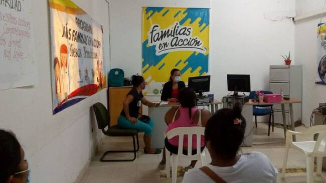 La entrega de las tarjetas correspondientes a dichas cuentas se hará en una jornada especial durante varios días