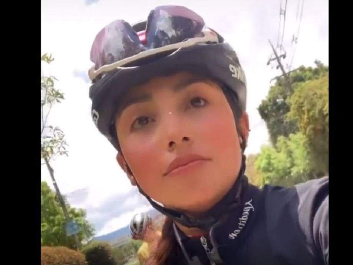 Buscan hombre que le golpeó glúteos a una mujer cuando montaba en bicicleta