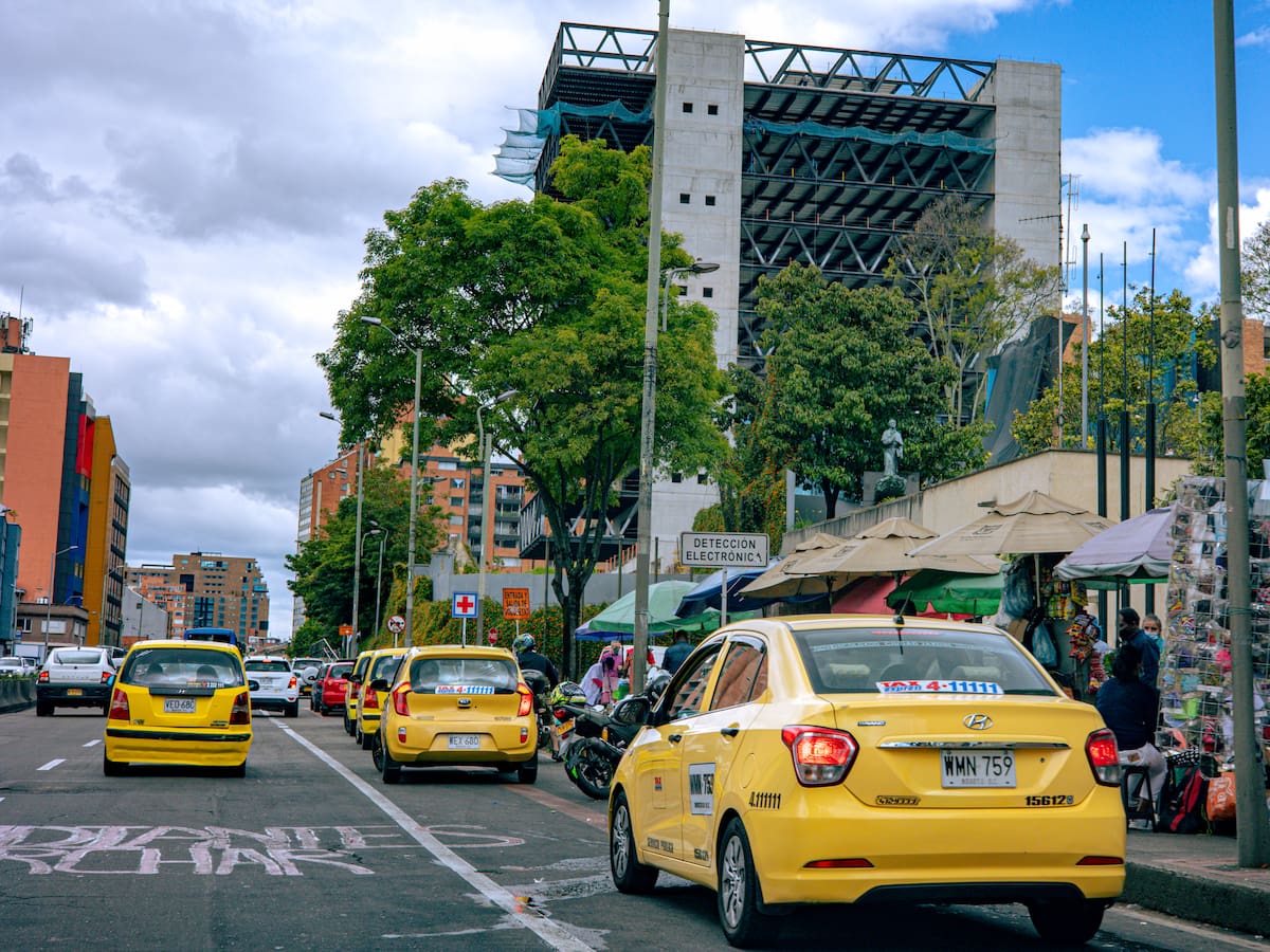 Tarifas de taxis 2025 en Bogotá actualizadas: ¿Cuánto quedó la mínima y en dónde aplica?