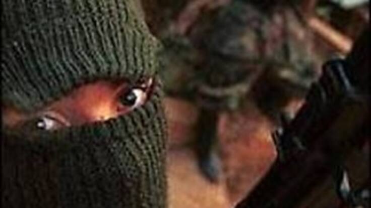 Más de 2.800 menores de edad fueron reclutados por el paramilitarismo para cometer delitos