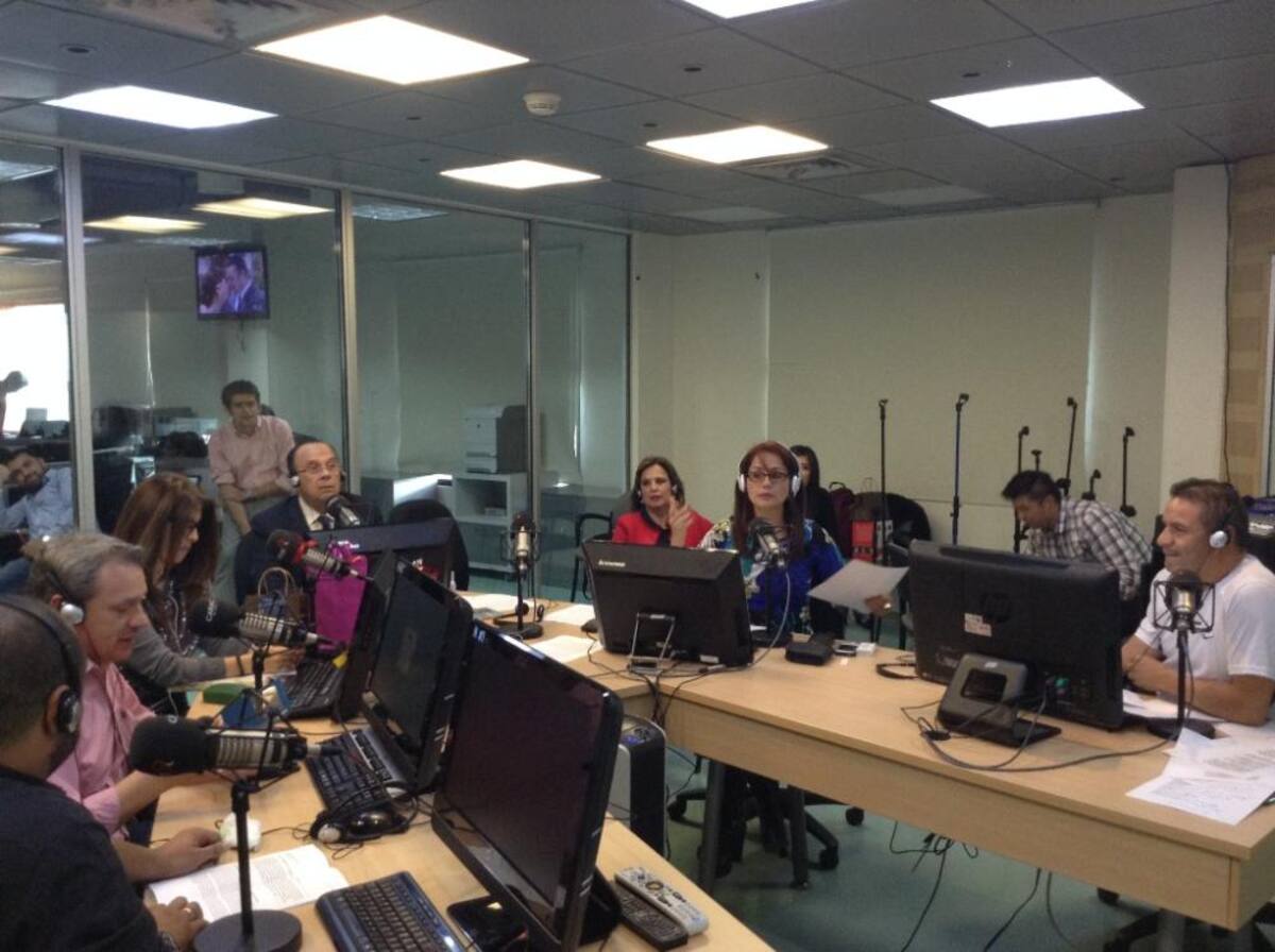 En un ambiente de nostalgia el equipo de Caracol se une para decir una vez más #GraciasPelaez.