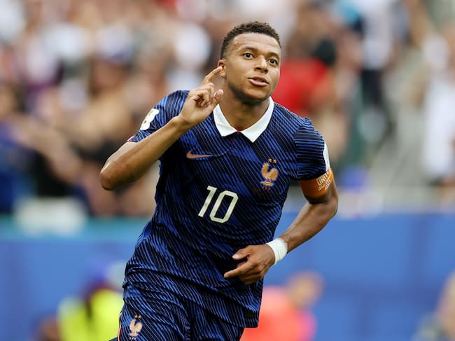 MIAMI GARDENS, FLORIDA - JULY 18: Kylian Mbappe #10 of France celebrates after scoring his team’s third goal during the FIFA World Cup 2026 Bronze Final between France and England at Miami Stadium on July 18, 2026 in Miami Gardens, Florida. Mbappe becomes the World Cup all time top scorer with 22 goals. (Photo by Sarah Stier - FIFA/FIFA via Getty Images)