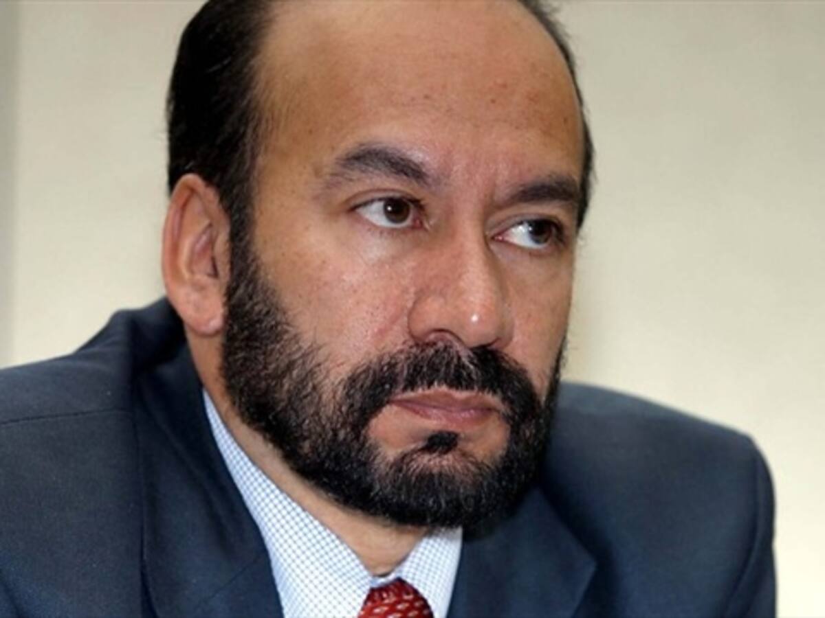 Uribismo sale en defensa de magistrado Pretelt