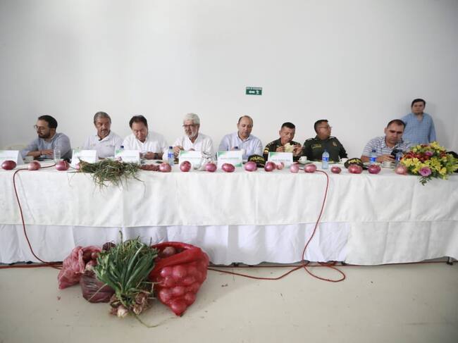 Gobierno nacional firma cinco acuerdos con campesinos cebolleros. Foto: Gobernación de Norte de Santander
