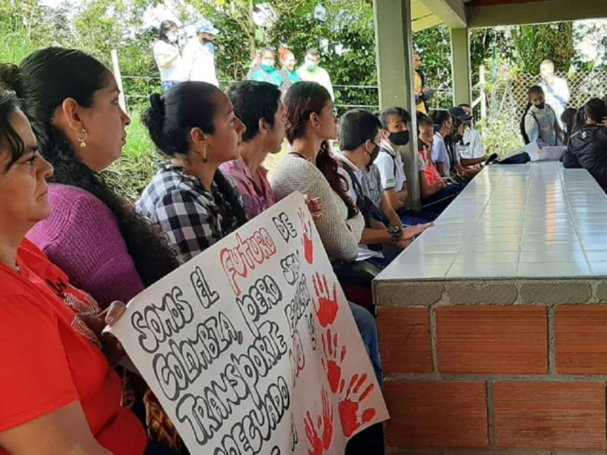 Protestaron en una vereda de Salamina, Caldas, por la falta de transporte escolar