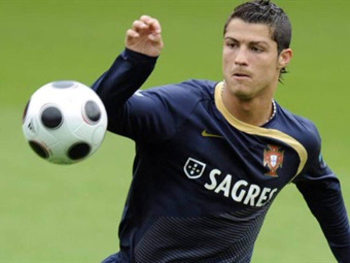 Cristiano Ronaldo se declaró feliz por el título del mundo que consiguió España