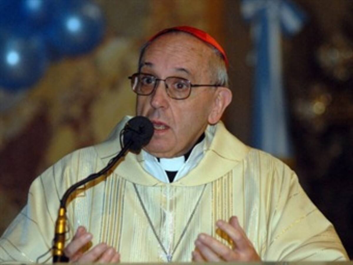 El papa Francisco pagó hoy la cuenta de la casa donde se alojaba