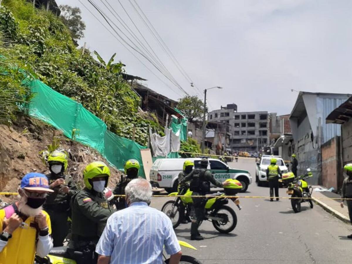 Enfrentamiento dejó dos policías lesionados y un muerto en Armenia