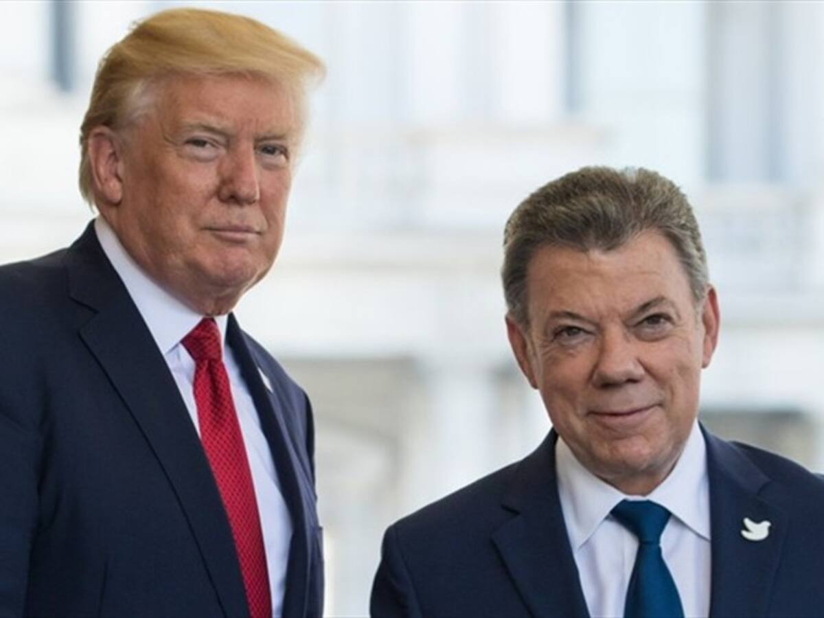 Santos sugiere a Trump que evite usar Twitter para asuntos de política exterior