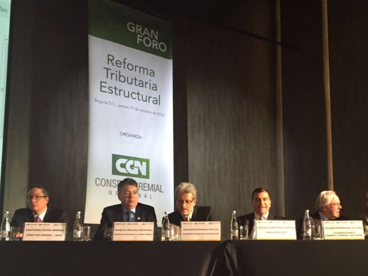 MinHacienda: Cambia la perspectiva económica de país de negativa a estable