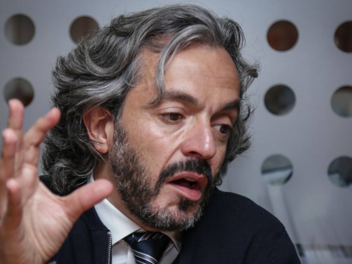 Juan Daniel Oviedo: “Con el expresidente Álvaro Uribe no tenemos ningún acuerdo político”