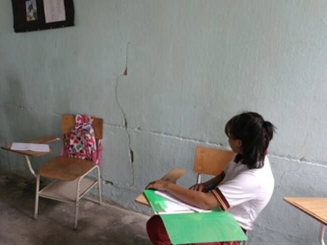 En riesgo 250 niños por averías en su colegio de Villarrica, Tolima