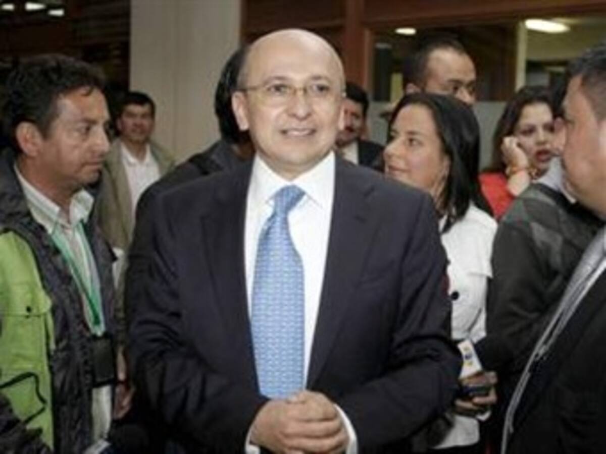 Corte Suprema notificó al presidente Santos de la elección de Eduardo Montealegre como fiscal