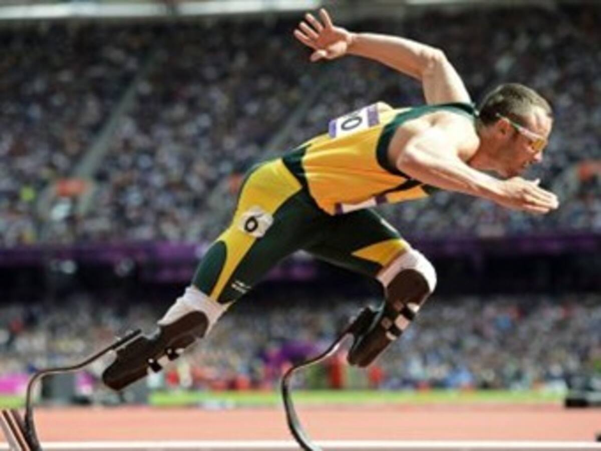 Detienen al atleta paralímpico Oscar Pistorius, por muerte violenta de su novia