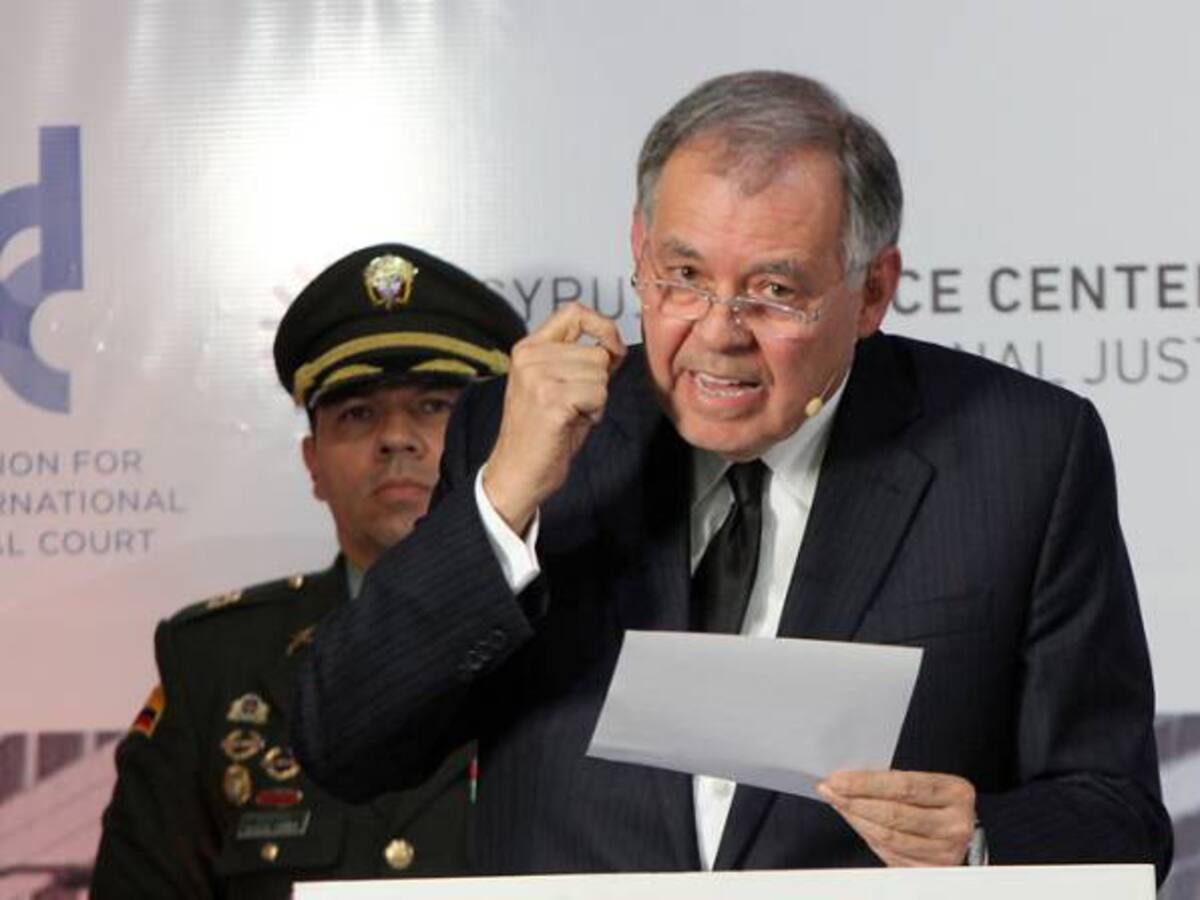 El presidente no está por encima de la Constitución: procurador