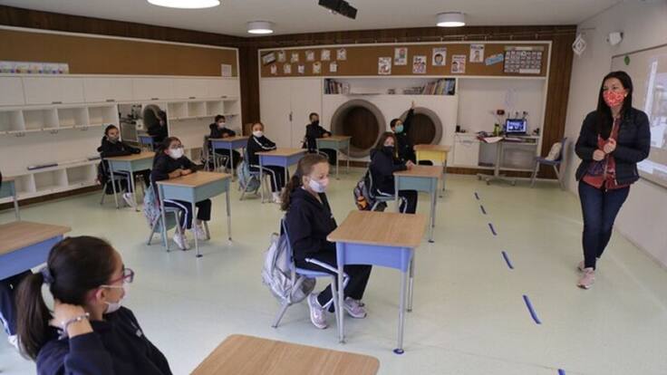 ¿Debería dictarse la clase de religión en los colegios?