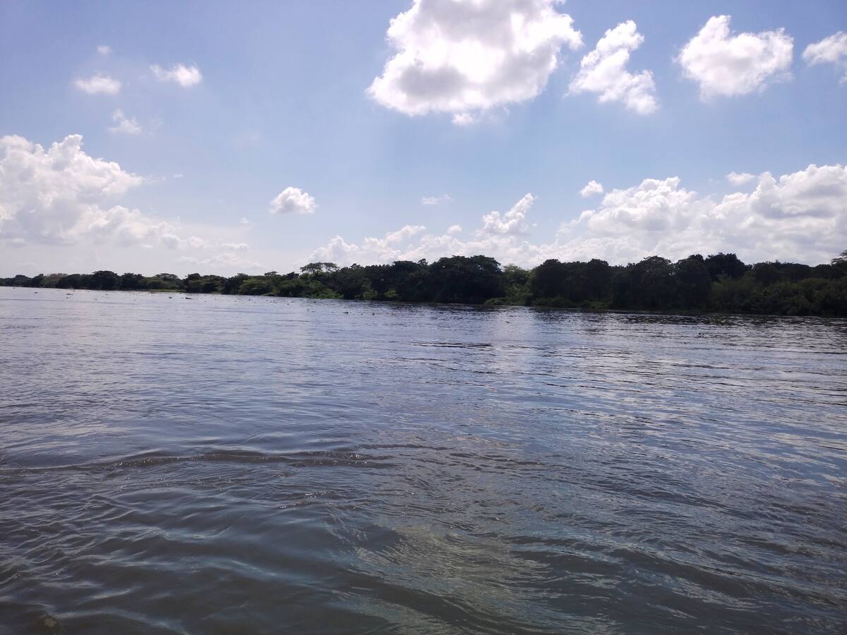 Buscan a joven que se lanzó al Canal del Dique para huir de la Policía en Bolívar