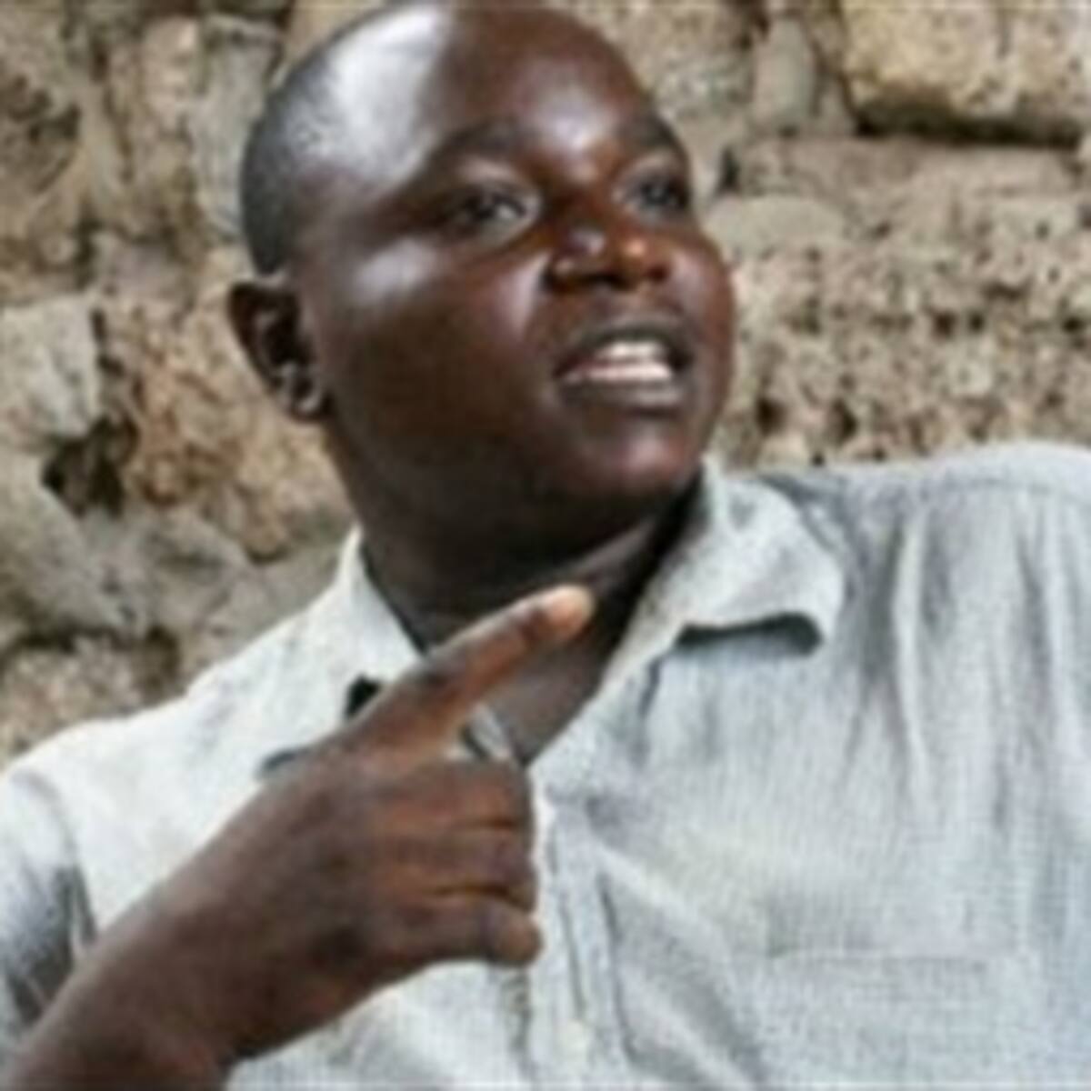 En Kenia dos hombres se turnaban para vivir con su amada