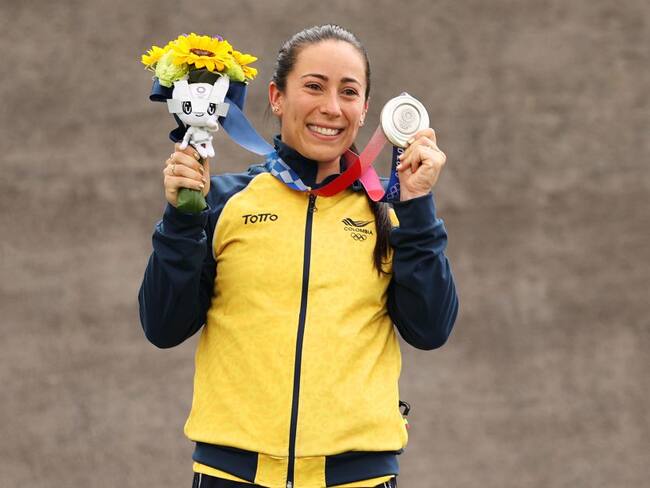 Mariana Pajón en la coronación de la final de BMX en Tokio 2020