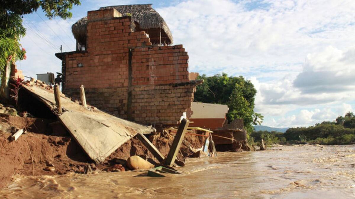 Creciente del río Sumapaz amenaza a tres municipios en Cundinamarca