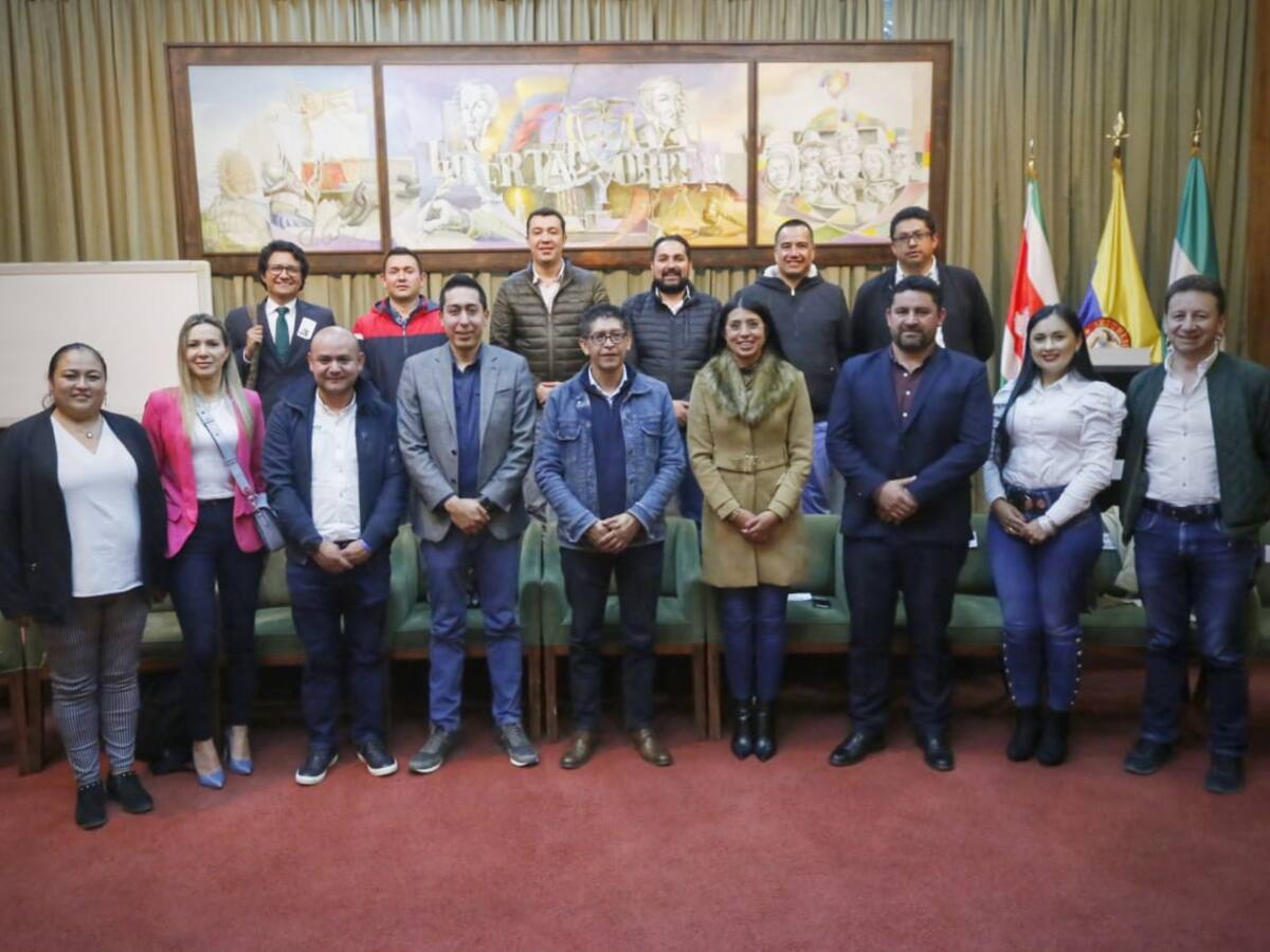 ¿Cuáles funcionarios se retiraron de sus cargos en la Gobernación de Boyacá?