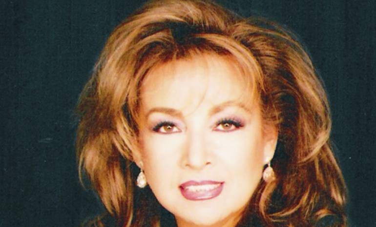 Claudia de Colombia enamora con su voz