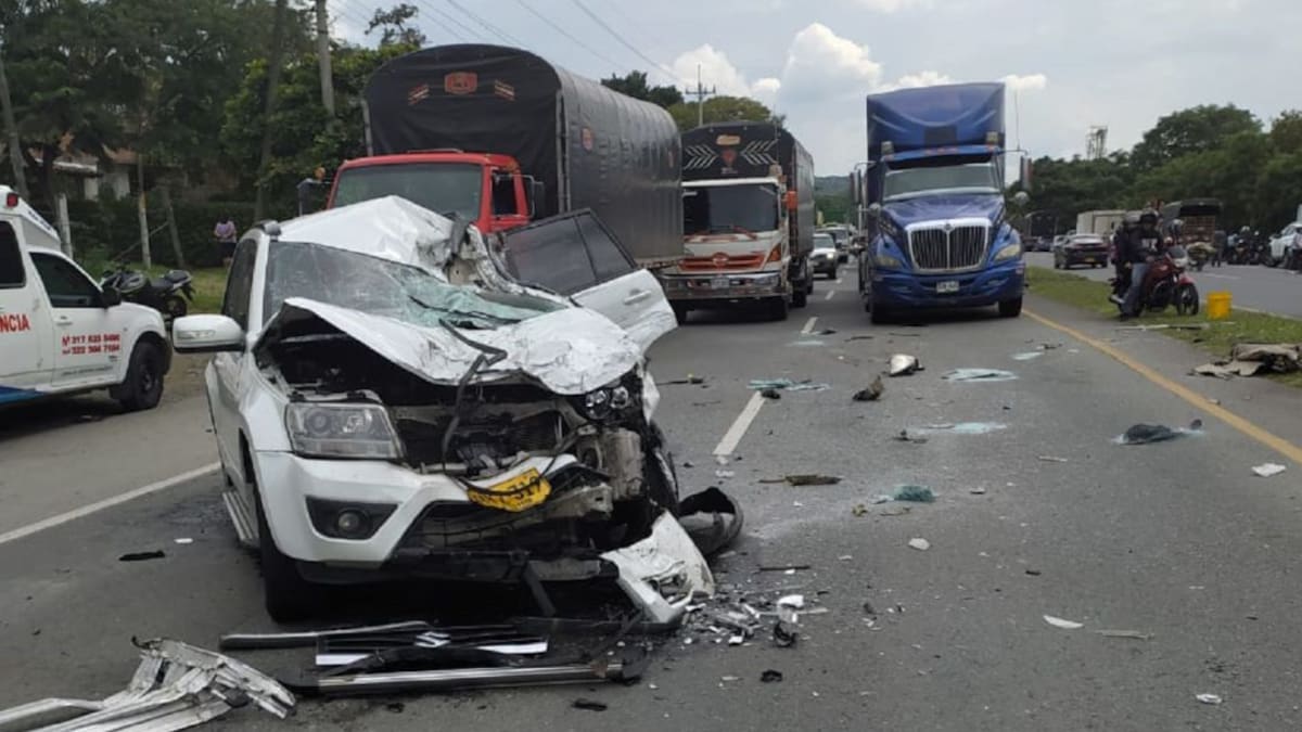 Un muerto y cuatro heridos deja accidente de tránsito en vías del Valle