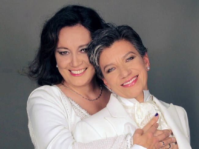 &quot;Matrimonio no genera impedimento a Angélica Lozano y Claudia López&quot;