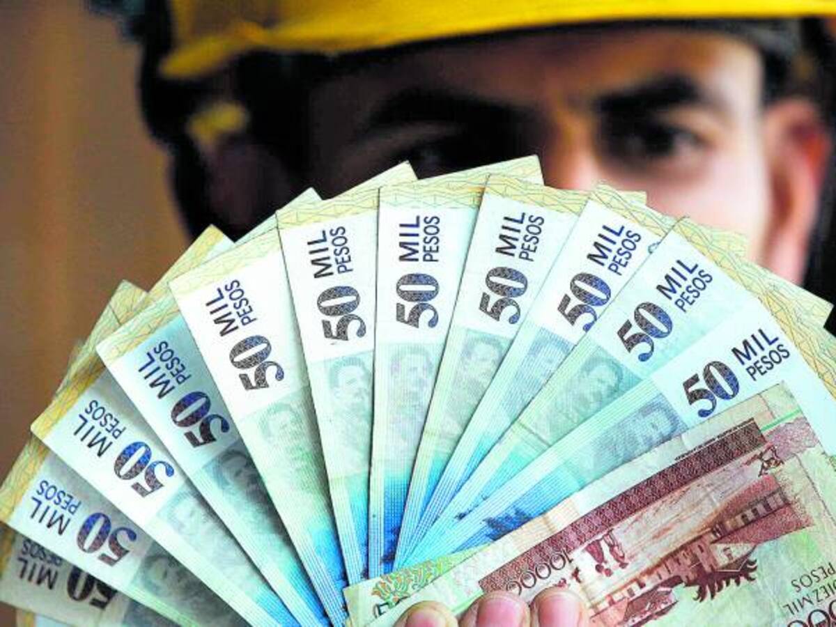 Mintrabajo respeta decisión de la CUT de demandar decreto al salario mínimo