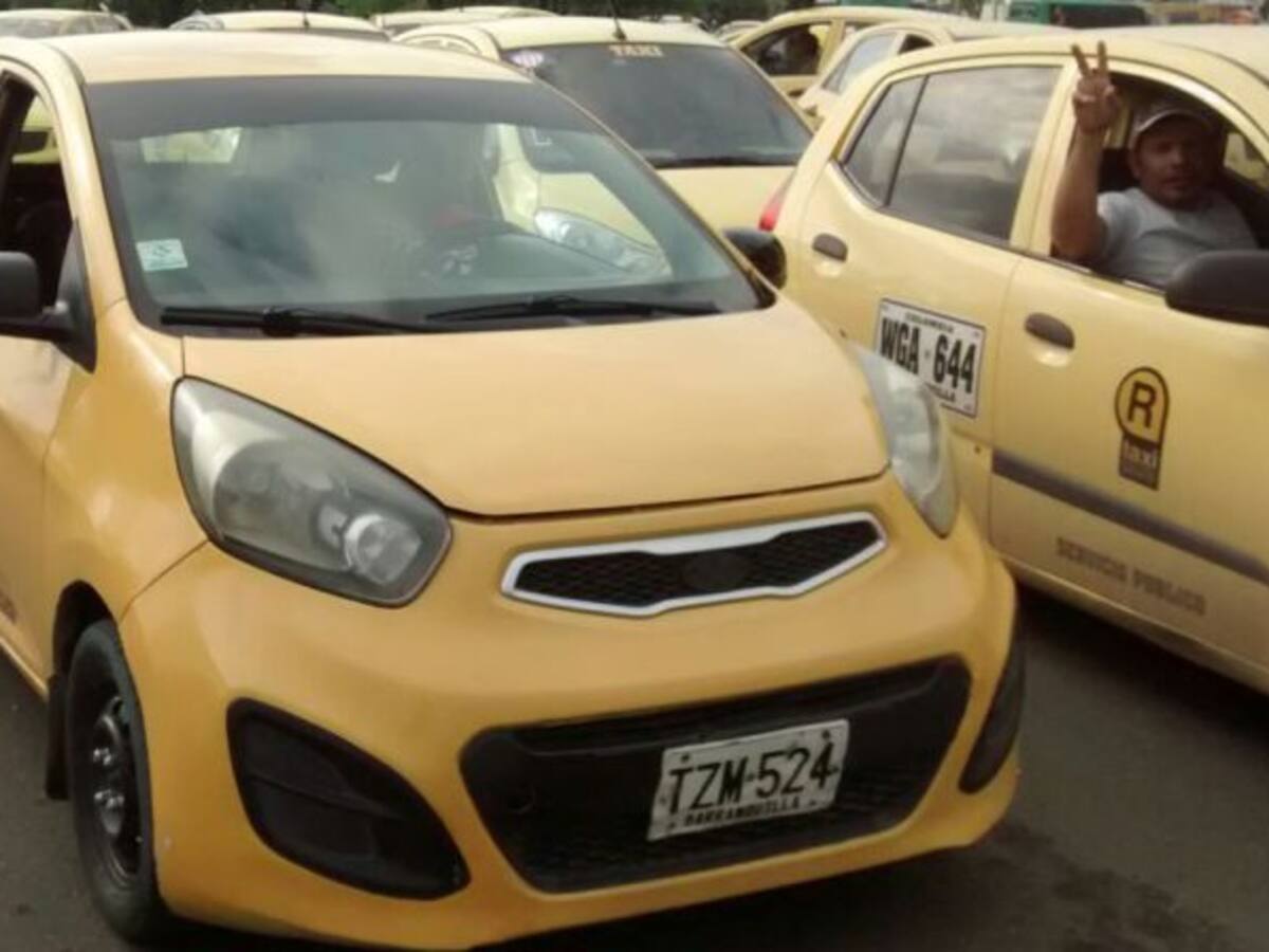 Taxistas en Barranquilla apagan el radio por cobro de Sayco