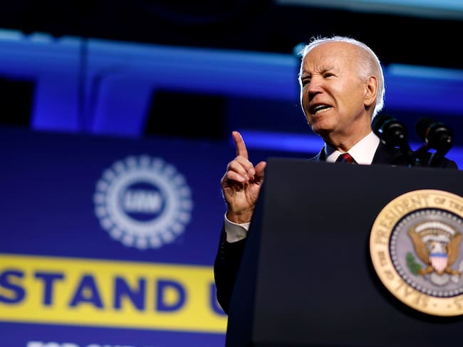 Washington (United States), 24/01/2024.- US President Joe Biden speaks at the United Auto Workers (UAW) conference in Washington, DC, USA, 24 January 2024. The United Auto Workers union endorsed Biden, delivering a long-sought boost to his 2024 reelection campaign ahead of an increasingly likely rematch with Donald Trump. EFE/EPA/Ting Shen/POOL