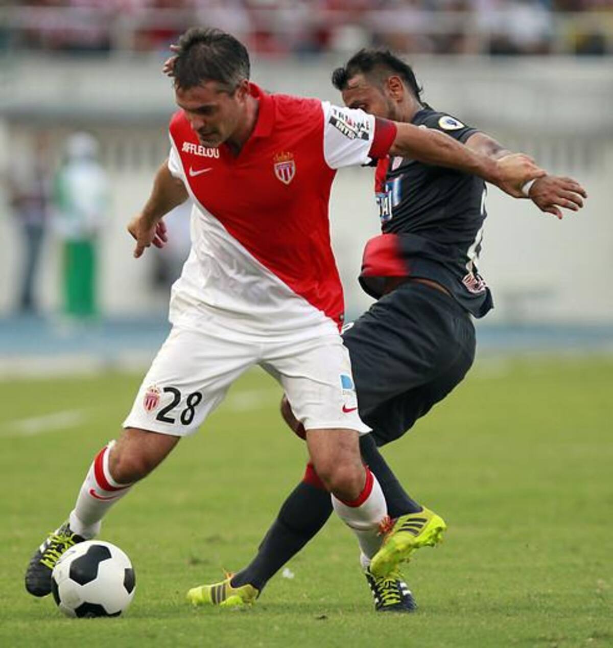 El encuentro de la Copa EuroAmericana resultó favorable al equipo del Principado, que con gol del búlgaro Dimitar Berbatov derrotó a Junior Metropolitano de Barranquilla.