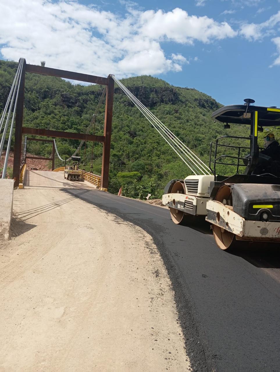 Intervención de vías en el Tolima