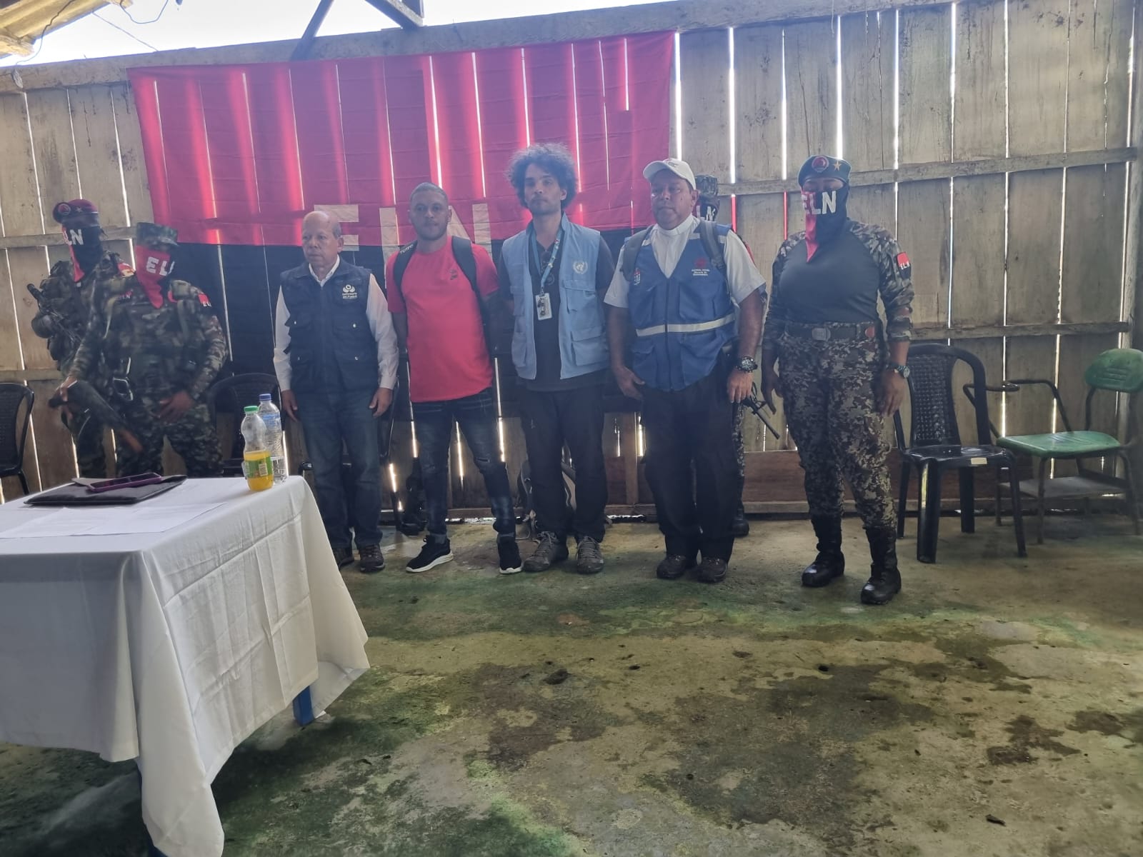 Entrega retenido a misión humanitaria