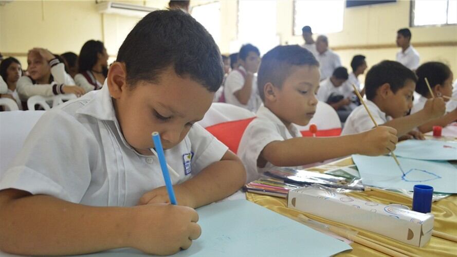 Hay 35.000 cupos escolares en 83 municipios de Santander.. Foto: Colprensa