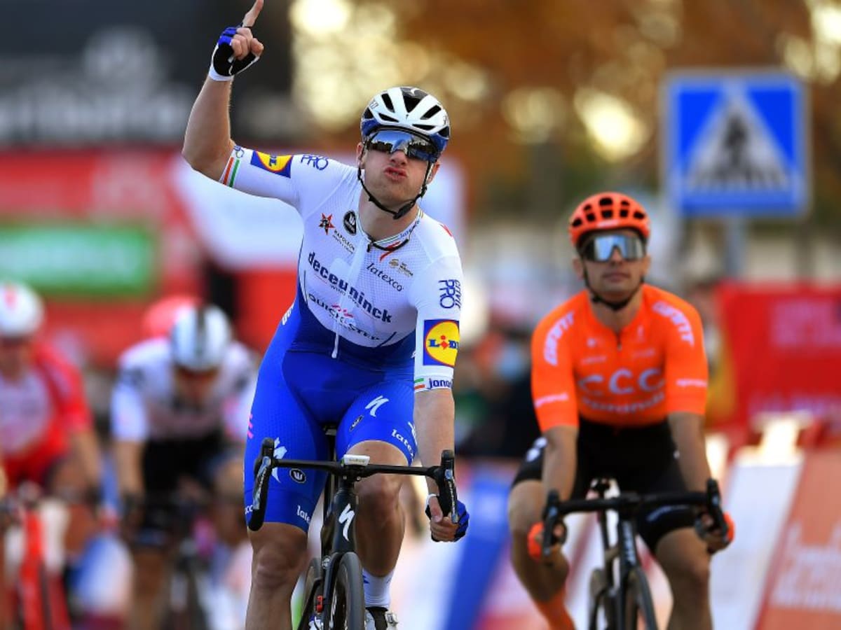 Sam Bennett se impone en la Etapa 4 de La Vuelta