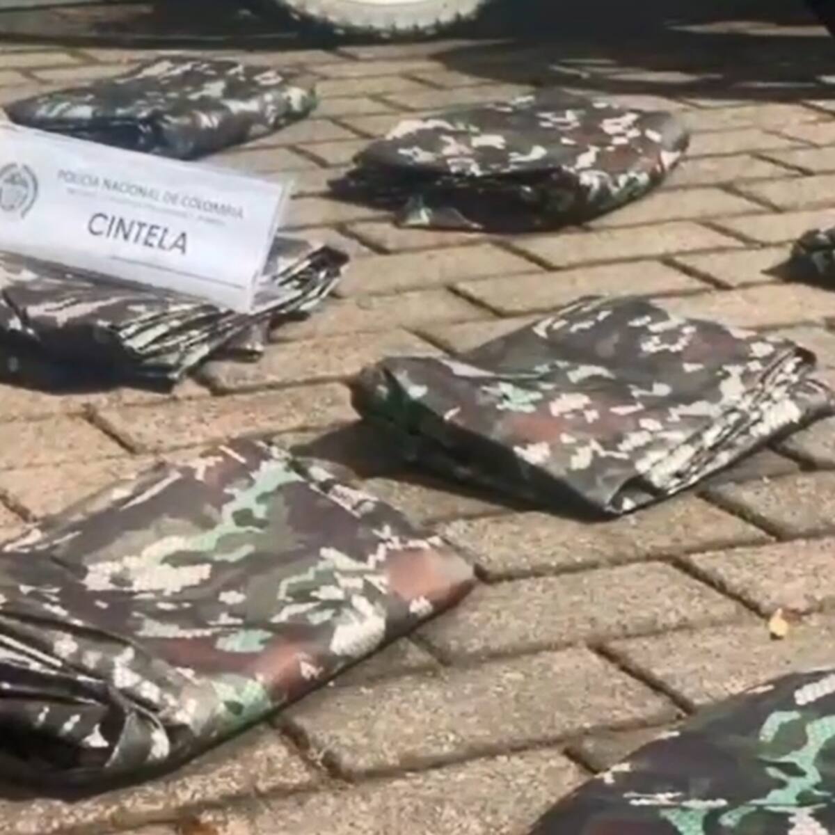En Carepa, fueron incautadas 700 carpas militares que iban para grupos ilegales