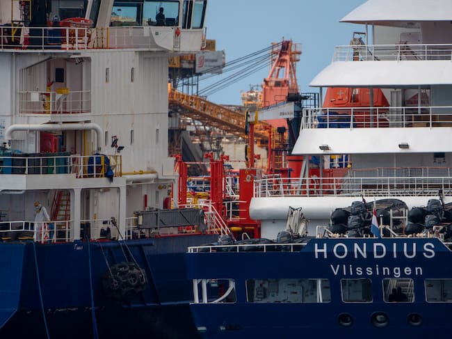 España evacúa en un solo vuelo a los 22 últimos pasajeros del crucero con brote de hantavirus