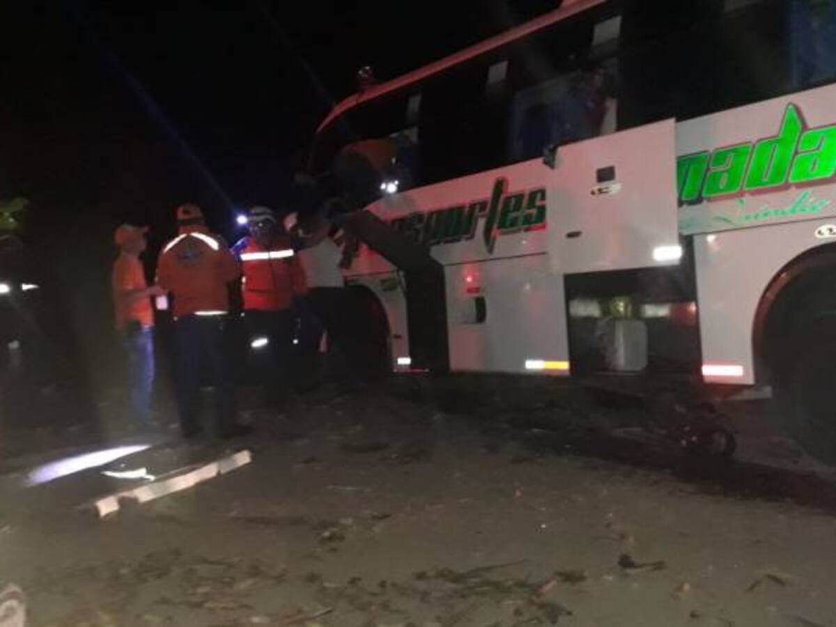 35 venezolanos heridos en accidente en vía central del Valle