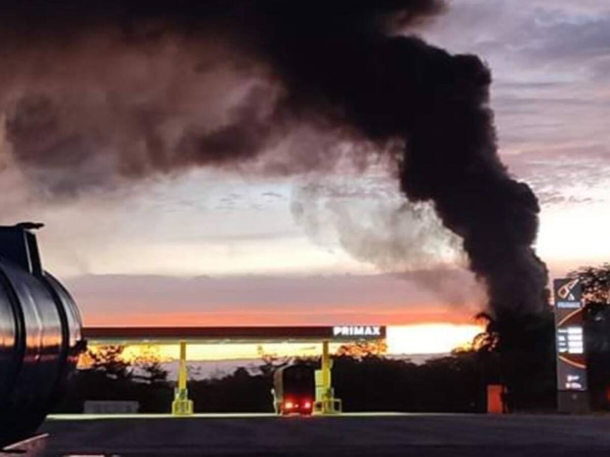 Video: Explosión en línea de Ecopetrol genera incendio